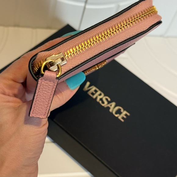 Versace Virtus Pink Grainy Calf Leather Wallet with Gold Emblem - Picture 8 of 14